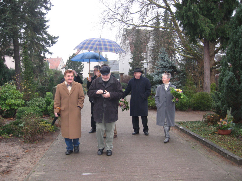 Besuch an Hausvaters Grab